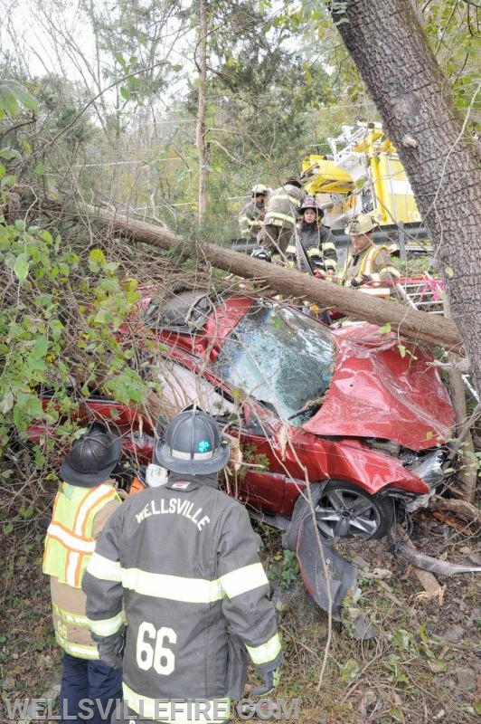 10/26/18 - MVA with entrapment on Alpine Road. Photos by Curt Werner